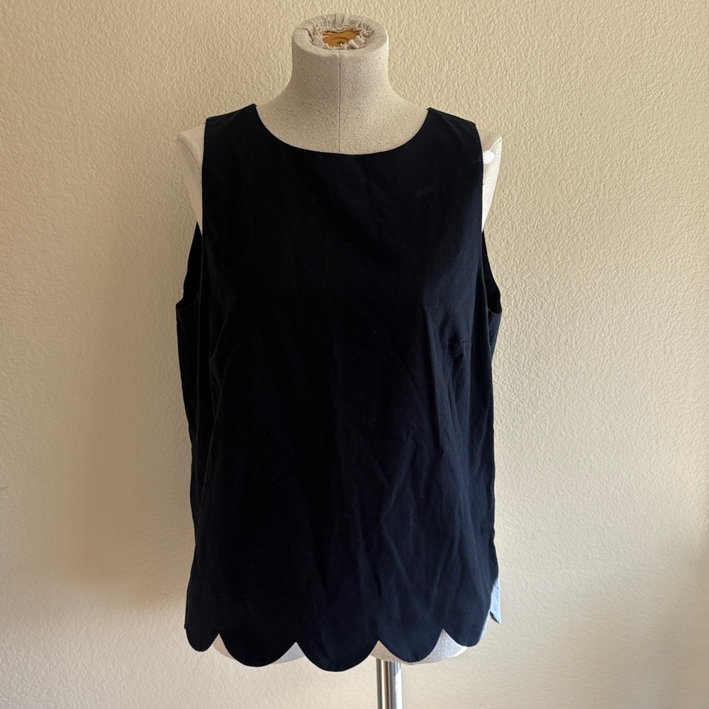 Vineyard Vines Scalloped Edge Top
